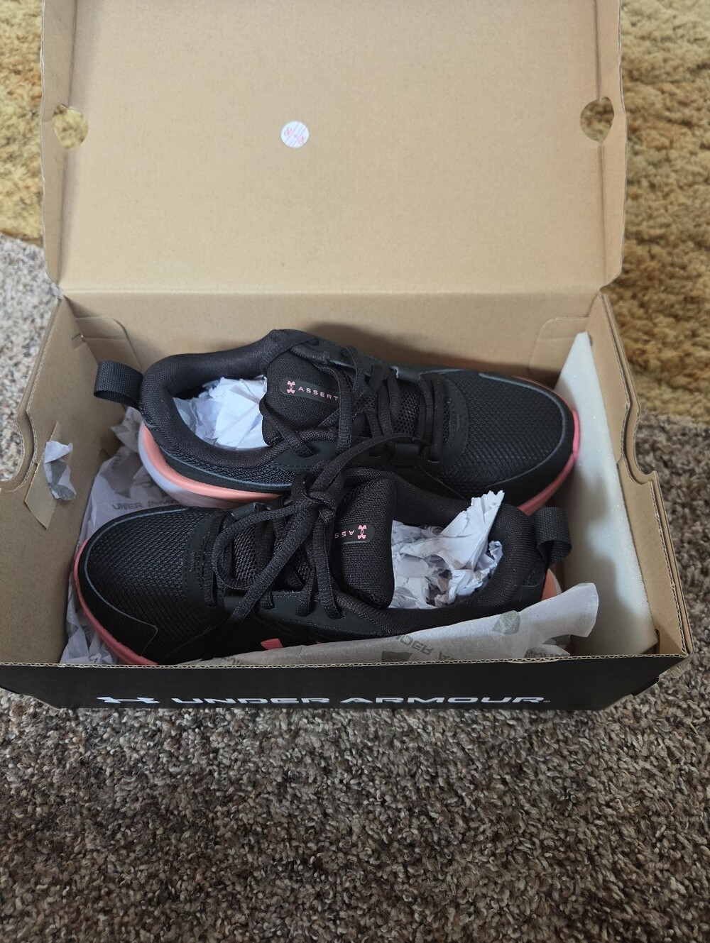 Under Armour Kids Black and Pink Lightweight Sneakers Size 5 Retails $75
